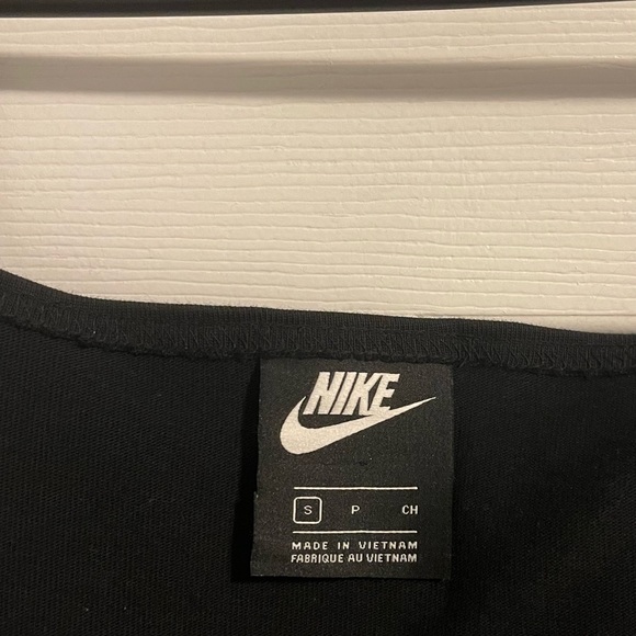 NIKE DRESS - Picture 2 of 6